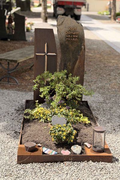 Grabstein Basalt