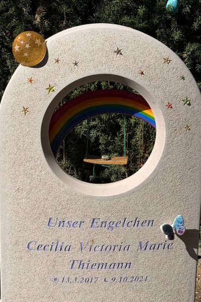 Cecilias Grabstein