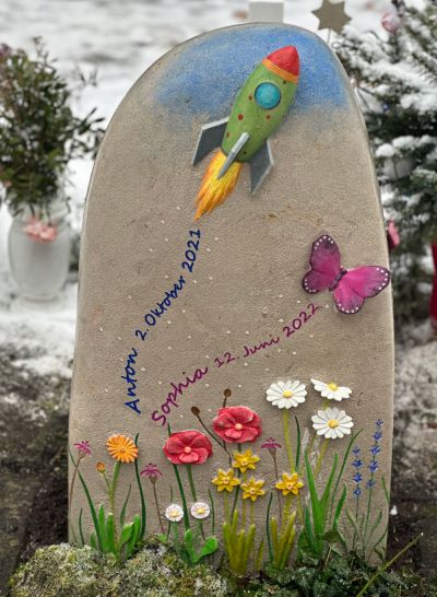 Kindergrabstein-anton-sophia-schneider-weissenhorn