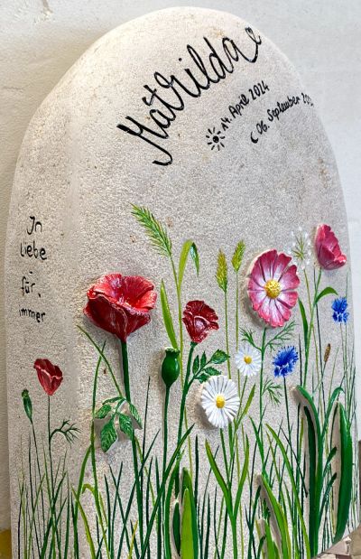 Mathildas Kindergrabstein