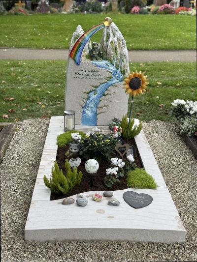Regenbogen Kindergrabstein